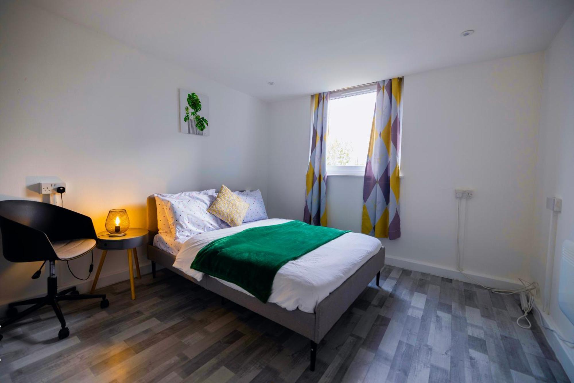 2 Bedrooms -Parking-Very Spacious-Wifi London Eksteriør billede